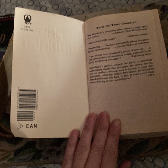 Sword of Truth books - Picture 5 of 7